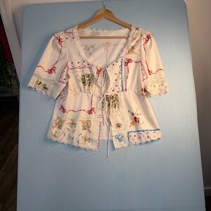 Elegant Floral Women's Blouse - White